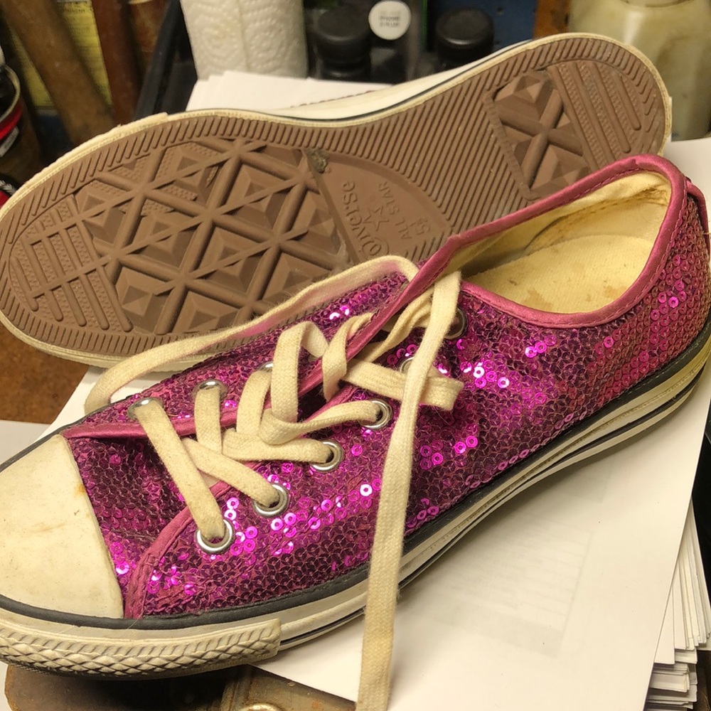 Converse sequins